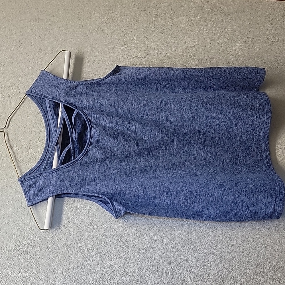 Rumi & Ryder periwinkle blue workout top, Size 10